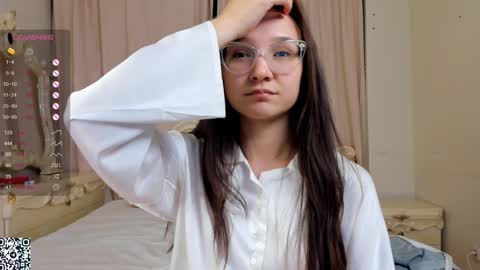 Snapshot of lynngroves chatting on 22, 1, 2025 Lola online show from 22, 1, 2025