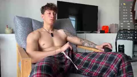 Snapshot of lyon_power_ chatting on 22, 6, 2026 Dani online show from 22, 6, 2026