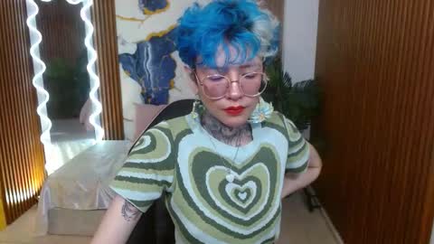 lyra_tay online show from 4, 3, 2026