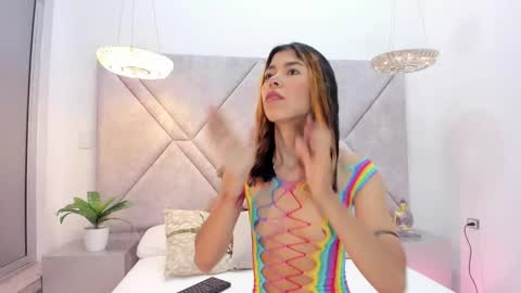 Snapshot of lyxi_ chatting on 2, 3, 2025 Lyxi online show from 2, 3, 2025