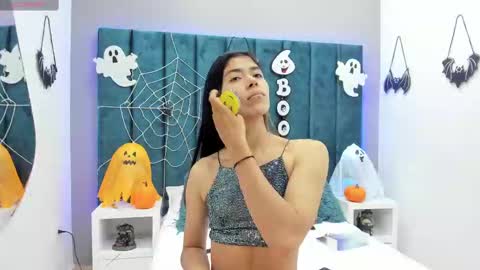 Snapshot of lyxi_ chatting on 12, 10, 2025 Lyxi online show from 12, 10, 2025