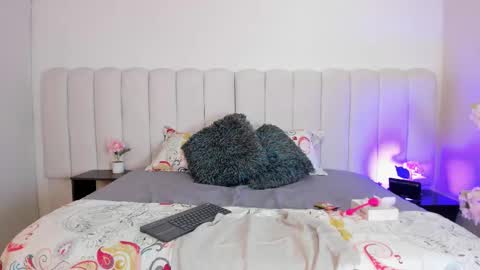 Lizzy smith  online show from 12, 11, 2025