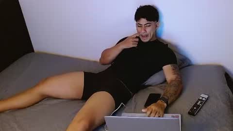 Snapshot of m1chaelx_ chatting on 25, 6, 2026 MICHAEL online show from 25, 6, 2026