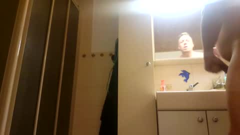 Snapshot of m1guele chatting on 28, 12, 2024 Fucklover online show from 28, 12, 2024