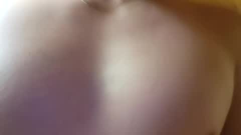 Snapshot of m1guele chatting on 22, 1, 2025 Fucklover online show from 22, 1, 2025