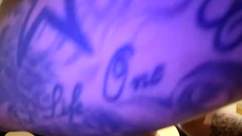 Snapshot of m1guele chatting on 23, 2, 2025 Fucklover online show from 23, 2, 2025