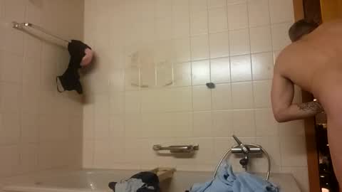 Snapshot of m1guele chatting on 26, 2, 2025 Fucklover online show from 26, 2, 2025