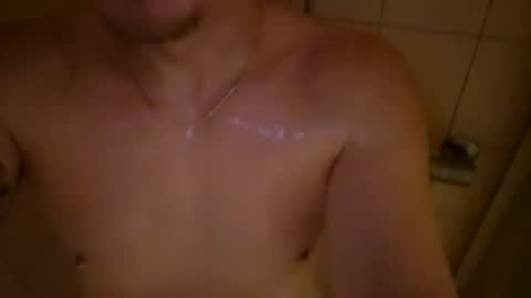 Snapshot of m1guele chatting on 6, 3, 2025 Fucklover online show from 6, 3, 2025