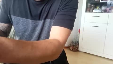 Snapshot of m1guele chatting on 16, 10, 2025 Fucklover online show from 16, 10, 2025