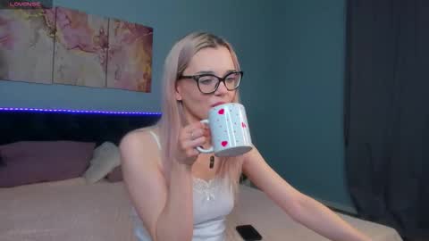 Mimi GTM1 0200am-0945am Mon Tue Wed Thu Fri online show from 4, 3, 2026