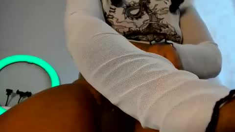 eimy- acuarius online show from 14, 9, 2025