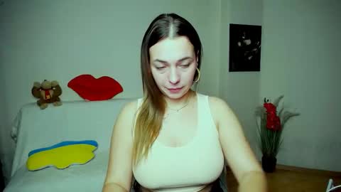 Snapshot of m_vikki chatting on 30, 10, 2025 Vikki online show from 30, 10, 2025