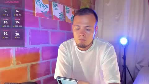 Snapshot of maax_taylor01 chatting on 11, 12, 2024 online show from 11, 12, 2024