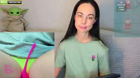 Snapshot of mabuhay_girl chatting on 1, 2, 2025 You let people into your sea and they kill your fish online show from 1, 2, 2025