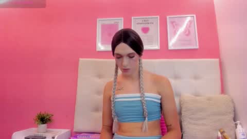 Snapshot of macarena_05_ chatting on 30, 9, 2025 macarena_05_ online show from 30, 9, 2025