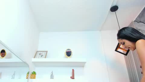 Snapshot of macarenasmith1 chatting on 11, 11, 2025 macarenasmith1 online show from 11, 11, 2025