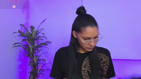 Snapshot of macarenasmith1 chatting on 4, 12, 2025 macarenasmith1 online show from 4, 12, 2025