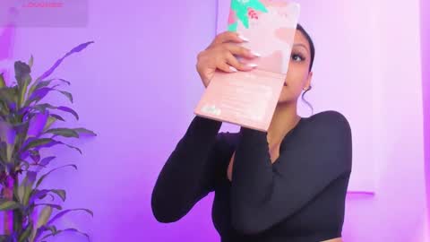 Snapshot of macarenasmith1 chatting on 15, 12, 2025 macarenasmith1 online show from 15, 12, 2025