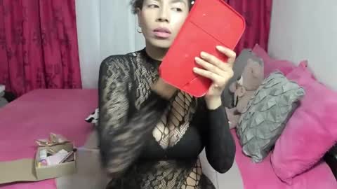 Mac Delice online show from 22, 9, 2025