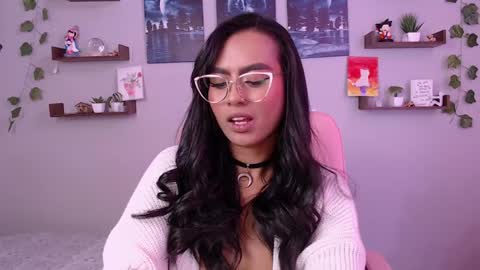 Macey Elliot Modelo Independiente online show from 21, 1, 2025