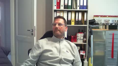 macfly67 online show from 24, 12, 2024