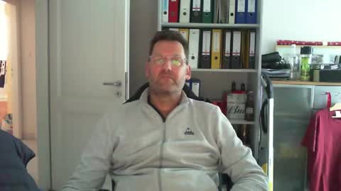 macfly67 online show from 6, 1, 2025