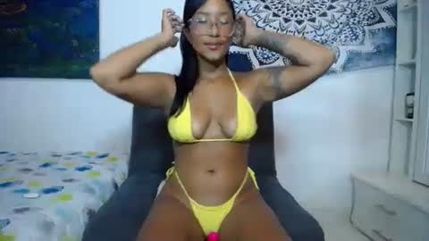 Snapshot of macgine chatting on 4, 3, 2025 Laura online show from 4, 3, 2025