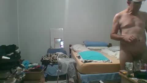 Snapshot of machoalex chatting on 30, 12, 2024 MACHOLIVRE online show from 30, 12, 2024