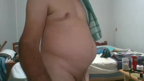 Snapshot of machoalex chatting on 1, 2, 2025 MACHOLIVRE online show from 1, 2, 2025