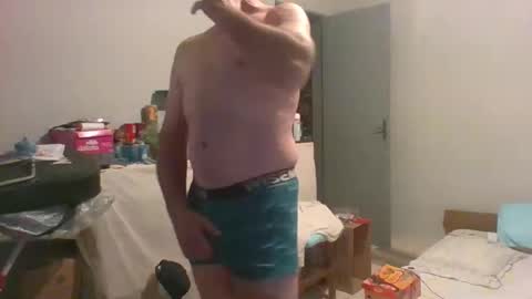 Snapshot of machoalex chatting on 18, 2, 2026 MACHOLIVRE online show from 18, 2, 2026