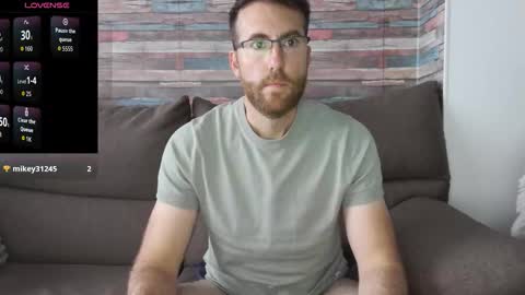 Snapshot of machohiberiko chatting on 27, 10, 2025 Jota online show from 27, 10, 2025