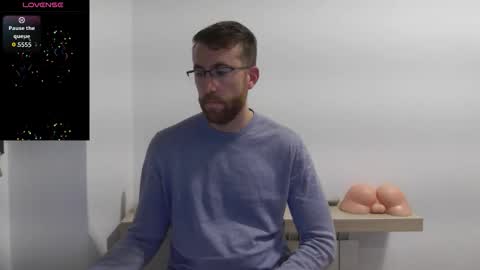 Snapshot of machohiberiko chatting on 14, 11, 2025 Jota online show from 14, 11, 2025