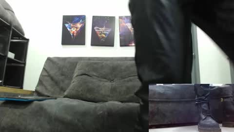 instagram mackdanielsx online show from 24, 11, 2025