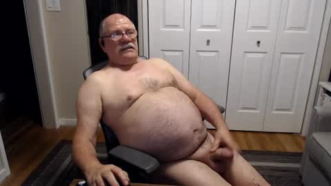 Snapshot of mackb1950 chatting on 19, 6, 2026 MackB1950 online show from 19, 6, 2026