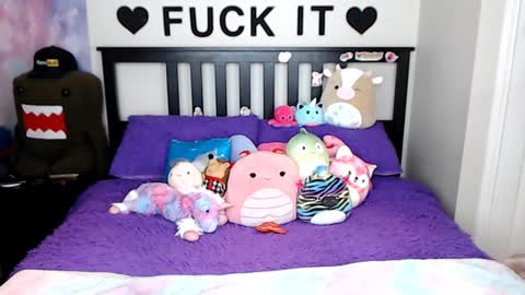 Mackenzie Wolfe online show from 19, 1, 2026