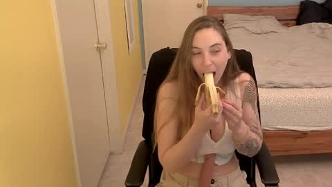 Madam Edgewood online show from 24, 5, 2026