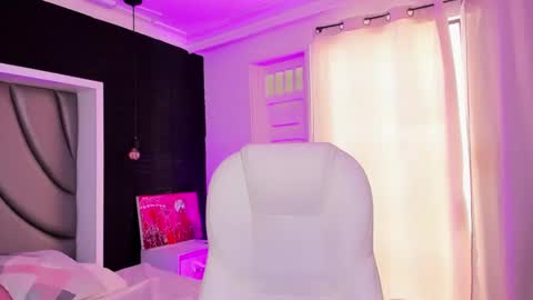 Snapshot of madame_lilith chatting on 9, 1, 2025 madame lilith online show from 9, 1, 2025