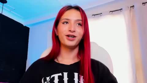 Snapshot of madame_lilith chatting on 5, 3, 2025 madame lilith online show from 5, 3, 2025