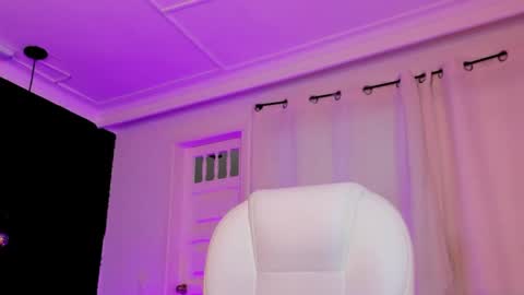 Snapshot of madame_lilith chatting on 6, 3, 2025 madame lilith online show from 6, 3, 2025