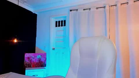 Snapshot of madame_lilith chatting on 12, 10, 2025 madame lilith online show from 12, 10, 2025