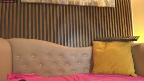 Snapshot of madame_mature1 chatting on 9, 7, 2026 Madame online show from 9, 7, 2026