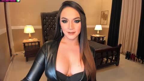 Snapshot of madammistressdominatrixxx chatting on 5, 11, 2025 Alison Kloss online show from 5, 11, 2025