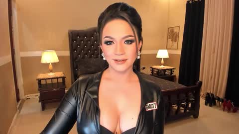 Snapshot of madammistressdominatrixxx chatting on 28, 11, 2025 Alison Kloss online show from 28, 11, 2025