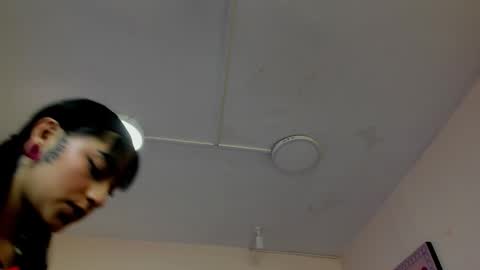 Snapshot of maddie_rosee chatting on 4, 2, 2026 Maddierosee online show from 4, 2, 2026