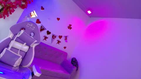 Snapshot of maddie_t18 chatting on 21, 2, 2026 maddie_t18 online show from 21, 2, 2026