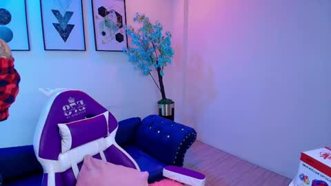 maddie_t18 online show from 28, 5, 2026