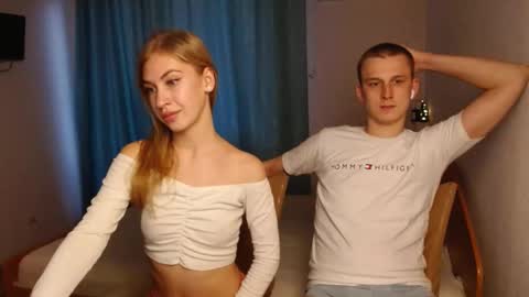 Snapshot of maddieandjason chatting on 6, 1, 2025 maddieandjason online show from 6, 1, 2025