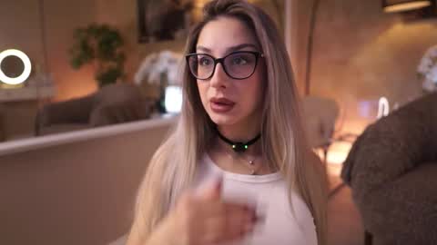 Snapshot of maddiebryggs chatting on 4, 3, 2026 Maddie online show from 4, 3, 2026