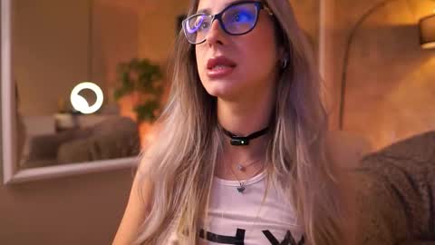 Snapshot of maddiebryggs chatting on 19, 3, 2026 Maddie online show from 19, 3, 2026