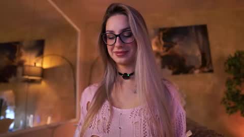 Snapshot of maddiebryggs chatting on 4, 4, 2026 Maddie online show from 4, 4, 2026